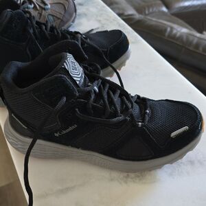 Columbia Black and Gray Athletic Shoes